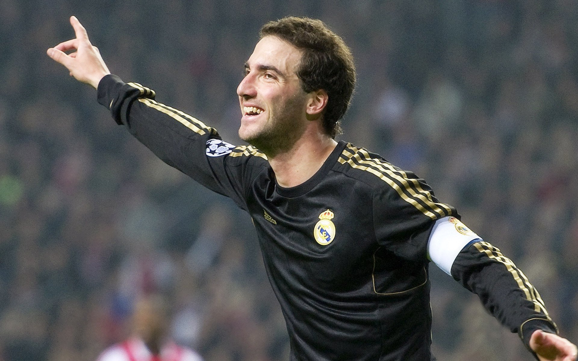 mk体育-中国足球球员场上应变能力统计排名，中国足球颜值担当